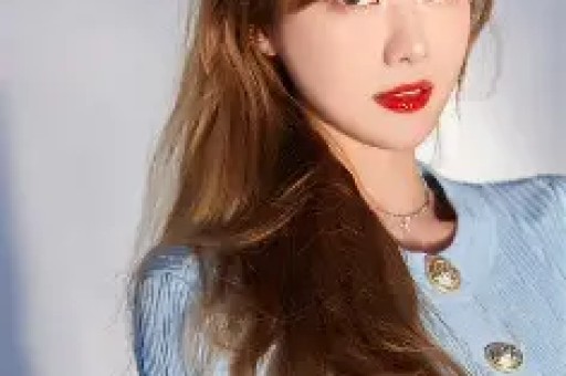 模特张曦雯脚踩高跟筒靴写真这腿真是极品霸气十足的御姐